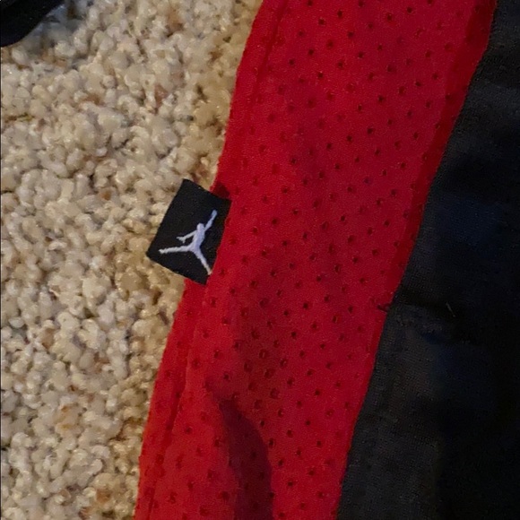 Classic Air Jordan jacket- boys S (8-10) EUC - Picture 6 of 9